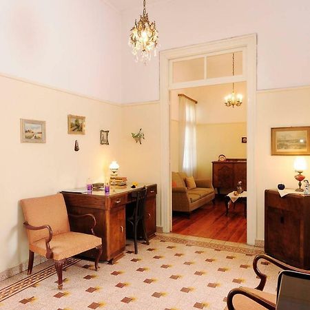 Zeta'S Vintage House In The Centre Of Sparta Exterior photo